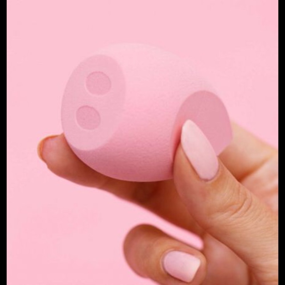 Ciate London x Miss Piggy Muppets Makeup Perfector Beauty Sponge Blender BNIB